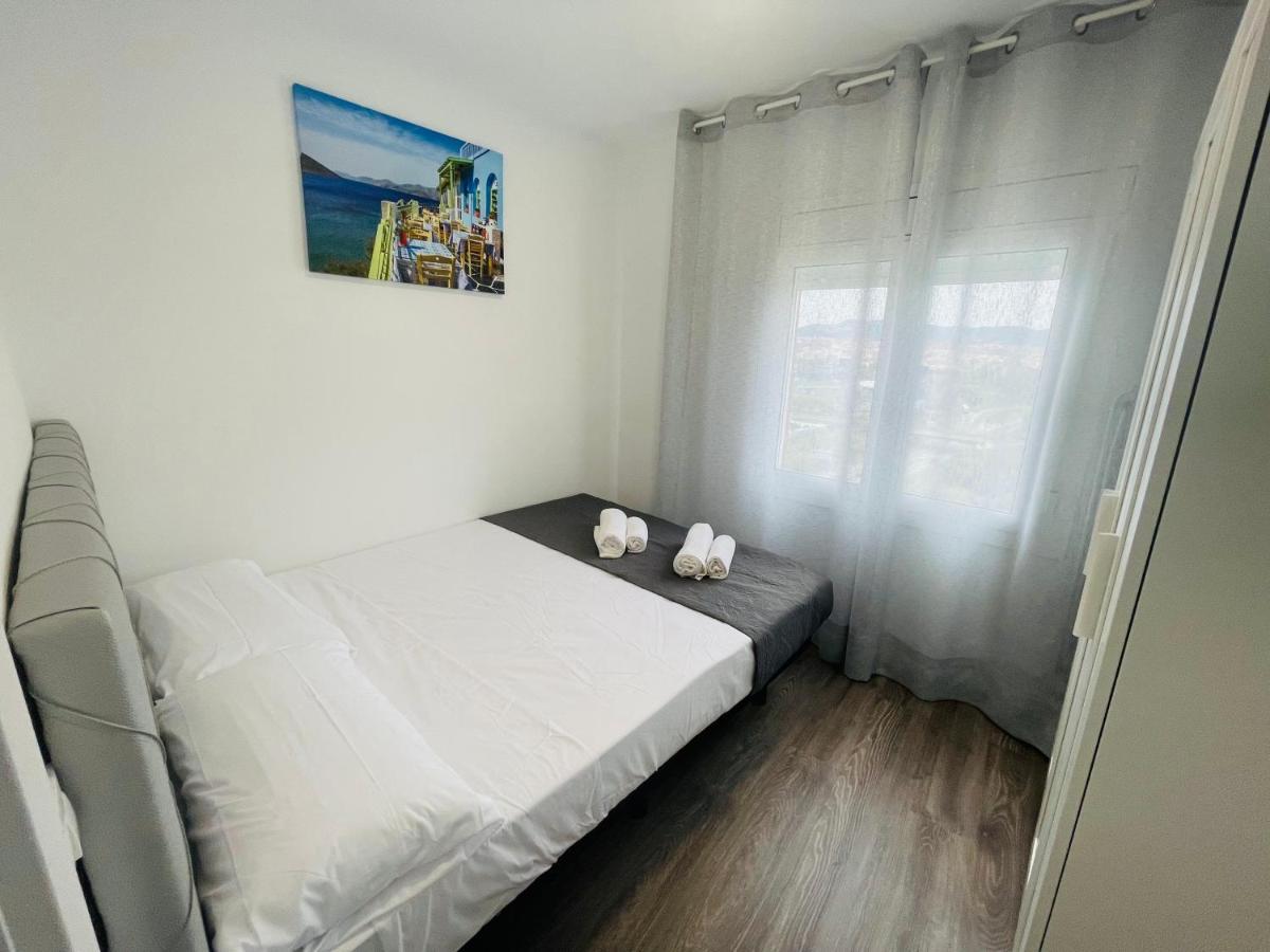 Barca 5 New Beach Apartment Сант Адриа де Бесос Екстериор снимка